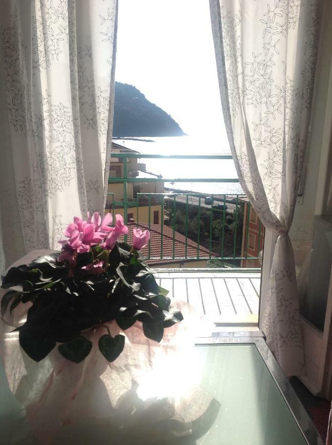 Chloe Apartment Леванто Екстериор снимка
